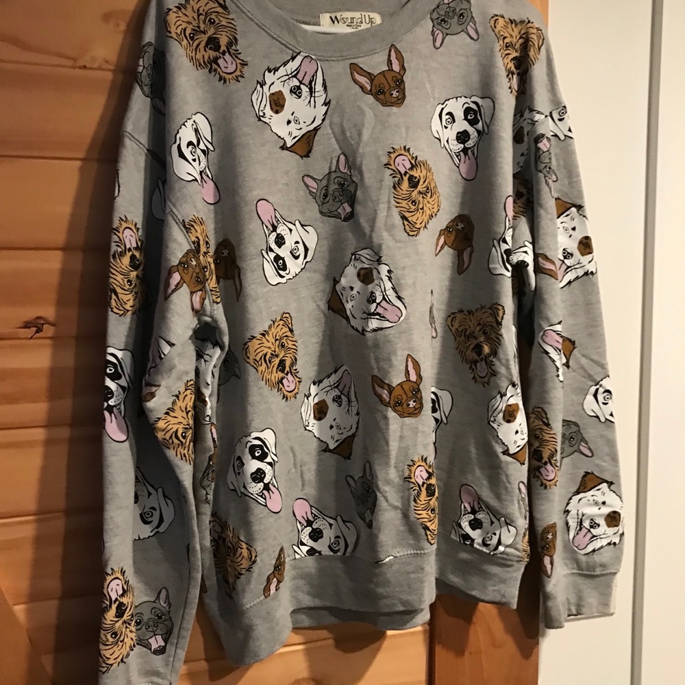 Sweatshirt